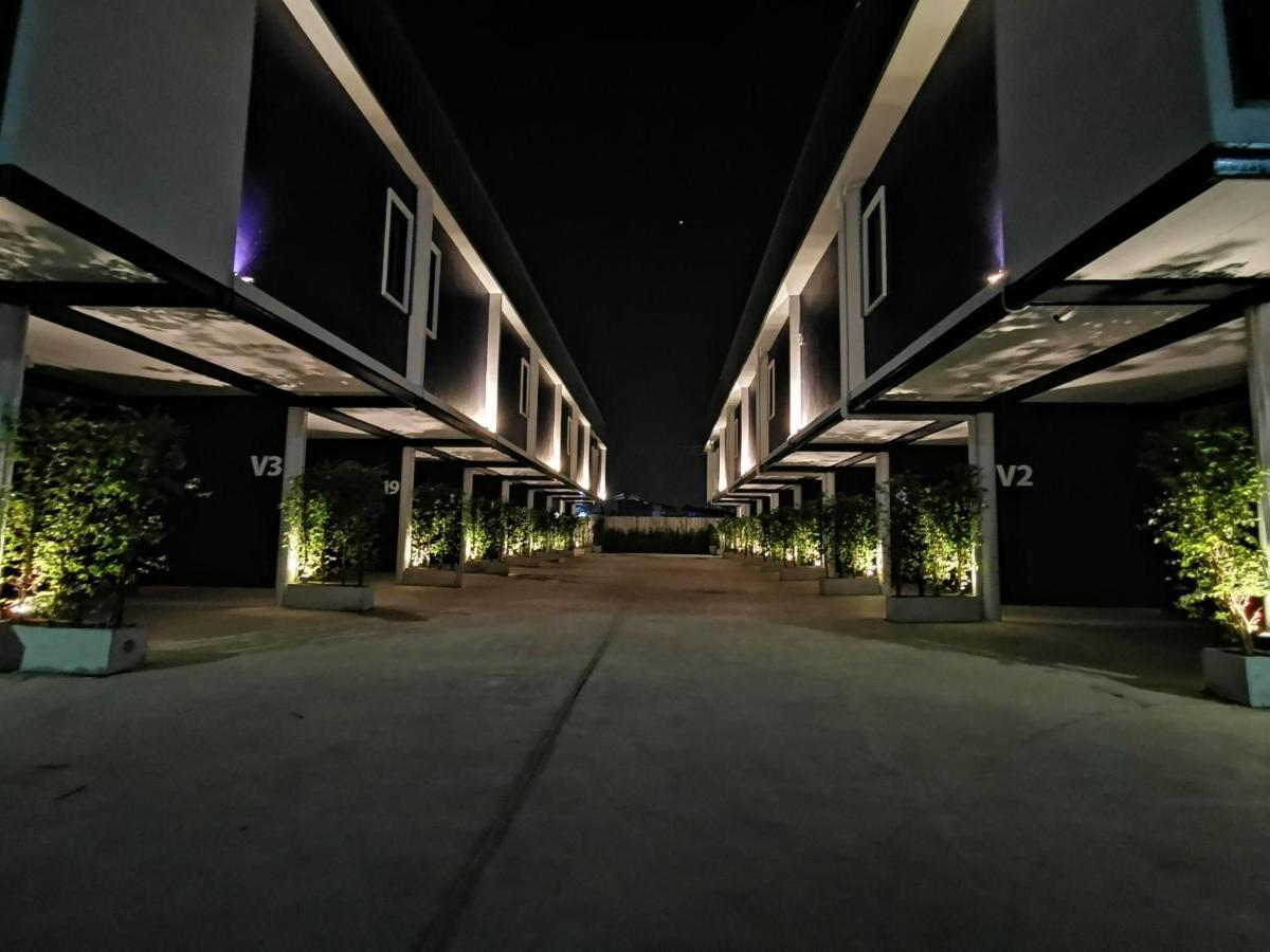 Skyline Resort Ban Khlong Lat Bua Khao Exterior foto