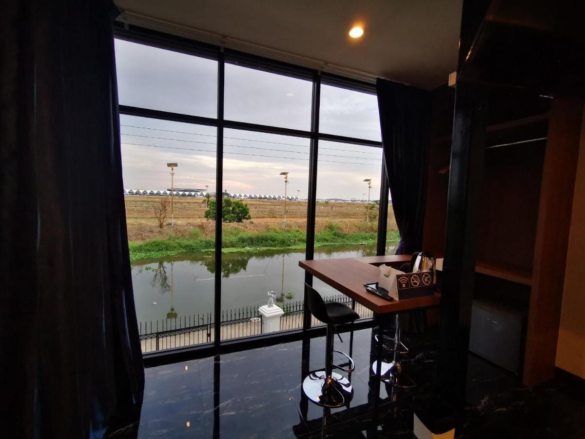 Skyline Resort Ban Khlong Lat Bua Khao Exterior foto