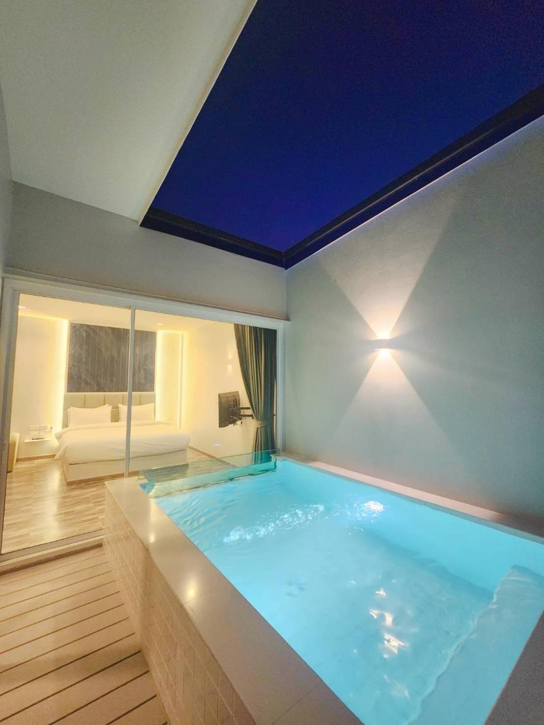Skyline Resort Ban Khlong Lat Bua Khao Exterior foto
