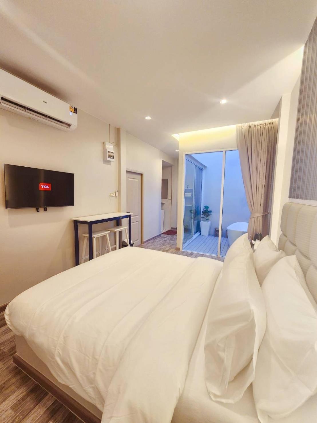 Skyline Resort Ban Khlong Lat Bua Khao Exterior foto