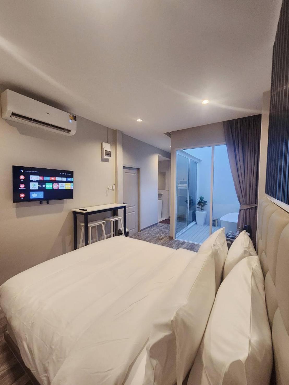 Skyline Resort Ban Khlong Lat Bua Khao Exterior foto