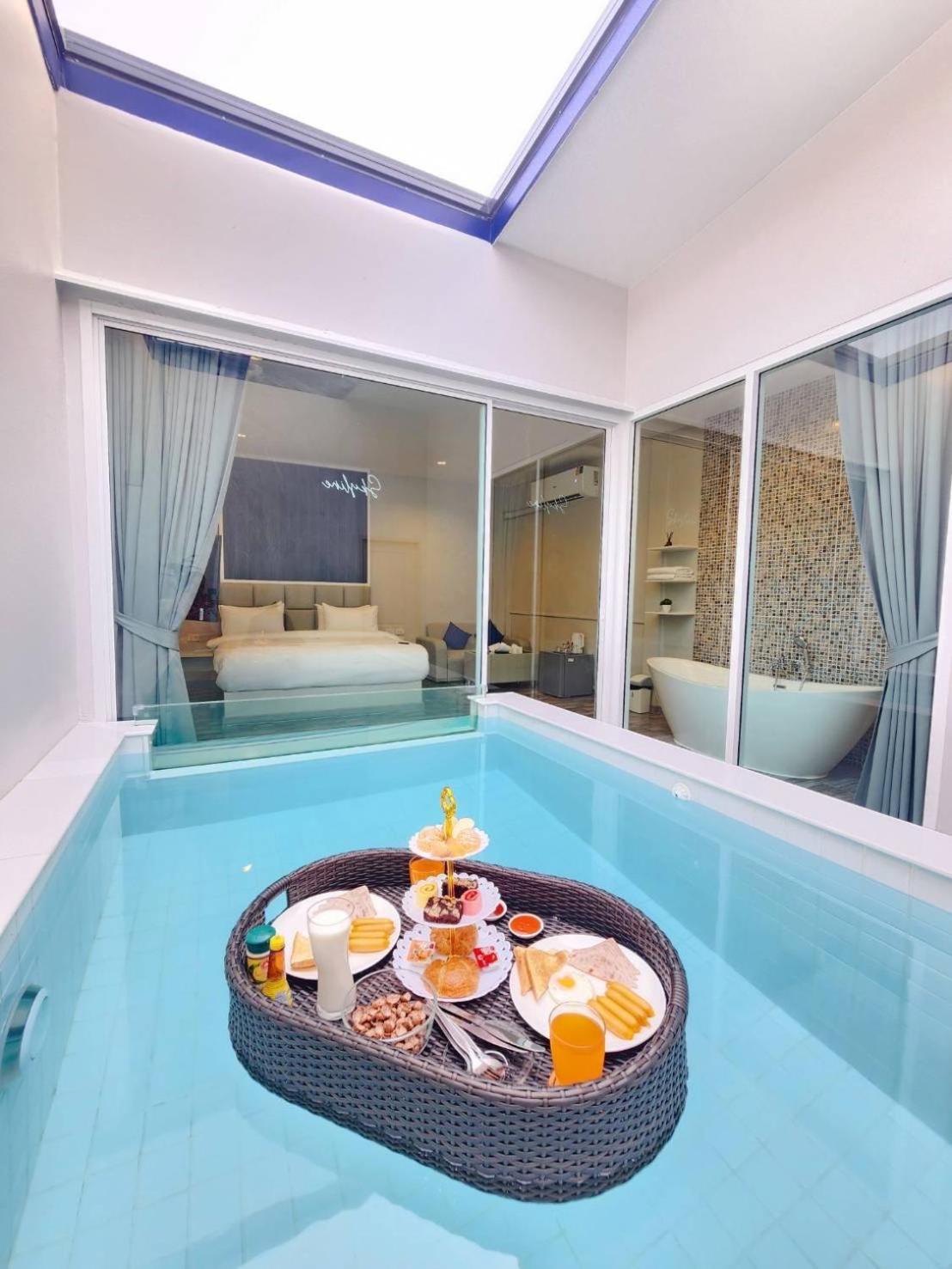 Skyline Resort Ban Khlong Lat Bua Khao Exterior foto