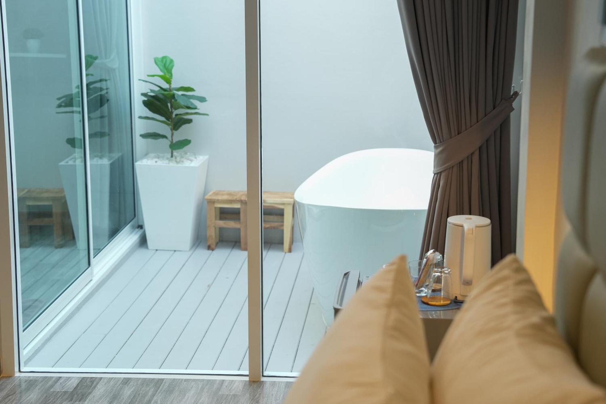 Skyline Resort Ban Khlong Lat Bua Khao Exterior foto