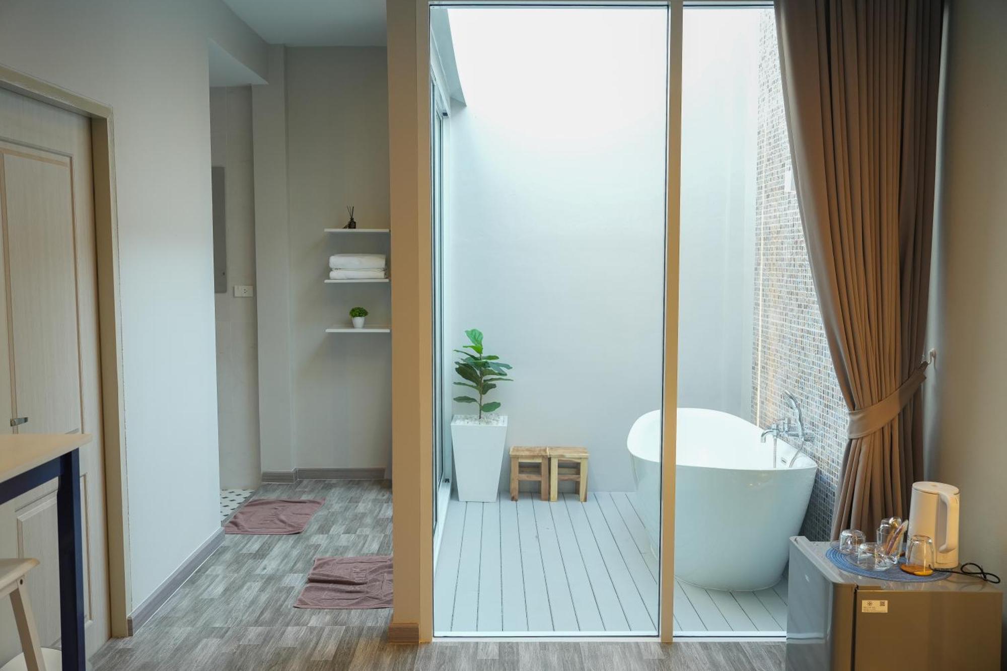 Skyline Resort Ban Khlong Lat Bua Khao Exterior foto