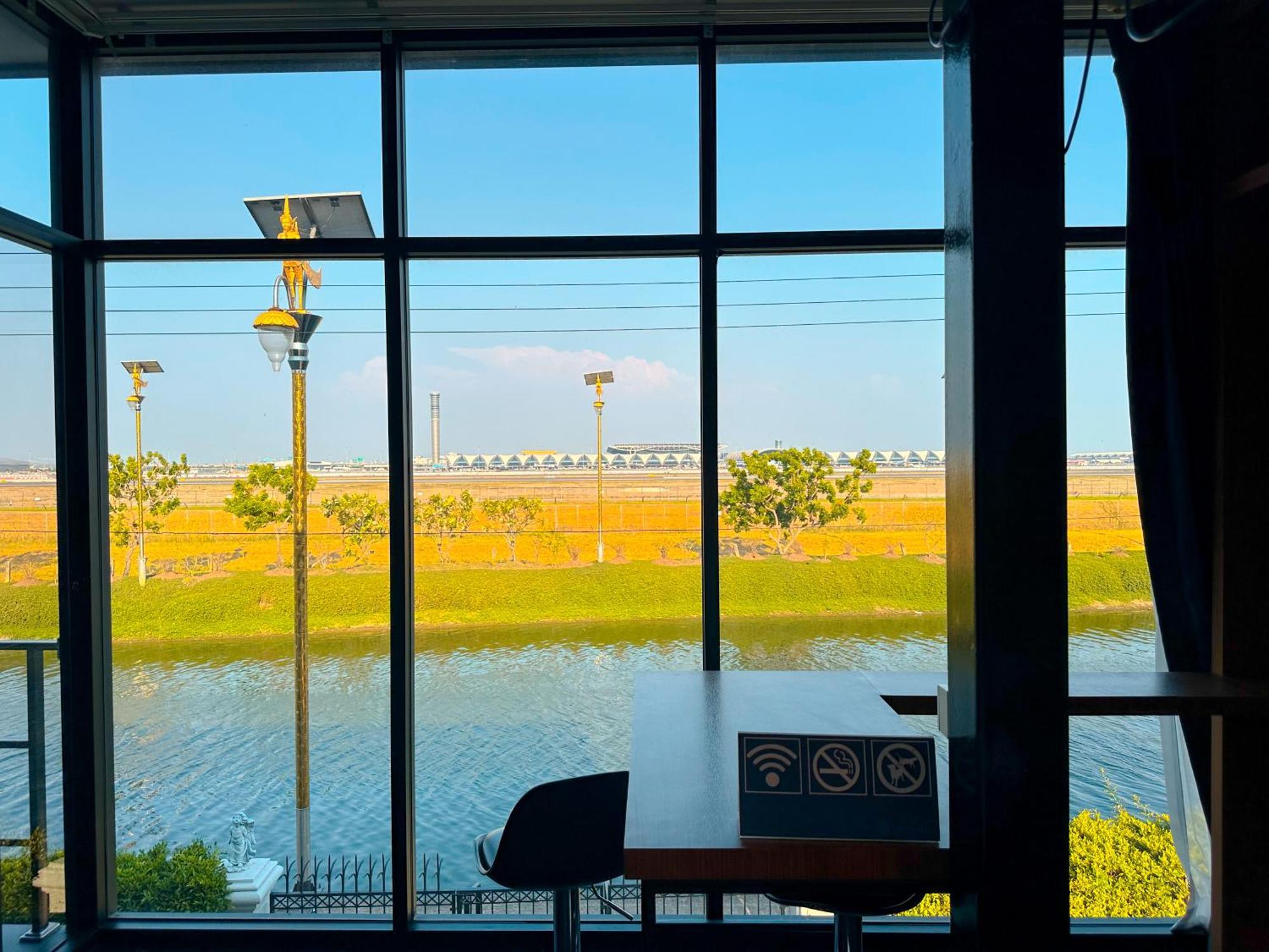 Skyline Resort Ban Khlong Lat Bua Khao Exterior foto