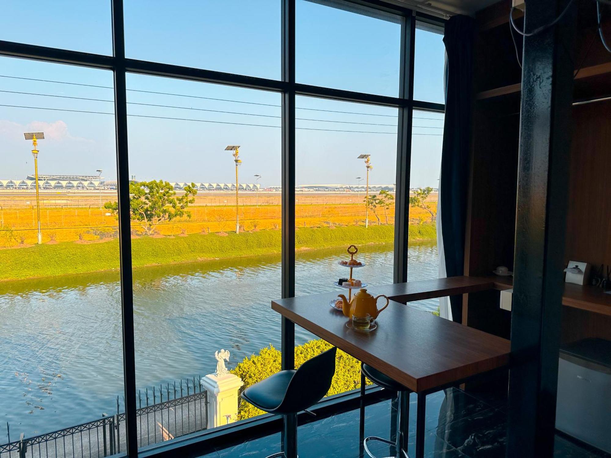 Skyline Resort Ban Khlong Lat Bua Khao Exterior foto